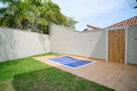 Casa à venda com 162m², 4 quartos e 1 vagaÁrea Externa