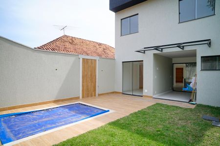 Casa à venda com 162m², 4 quartos e 1 vagaÁrea Externa