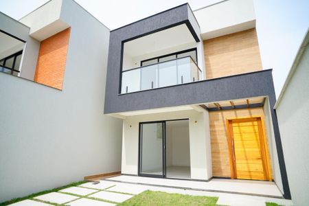 Casa à venda com 162m², 4 quartos e 1 vagaFachada