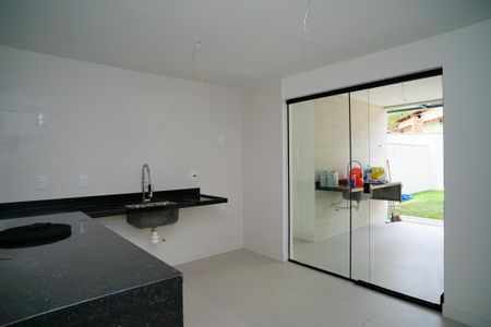 Casa à venda com 162m², 4 quartos e 1 vagaCozinha