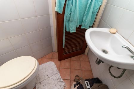 Apartamento à venda com 94m², 3 quartos e 2 vagasBanheiro de Serviço