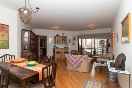 Apartamento à venda com 94m², 3 quartos e 2 vagasSala