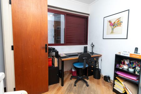 Apartamento à venda com 94m², 3 quartos e 2 vagasQuarto 2