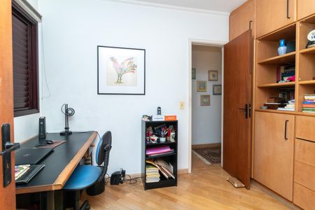 Apartamento à venda com 94m², 3 quartos e 2 vagasQuarto 2
