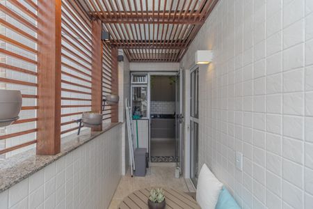 Apartamento à venda com 127m², 3 quartos e 3 vagas Apartamento à venda com 127m², 3 quartos e 3 vagasÁrea de Serviço