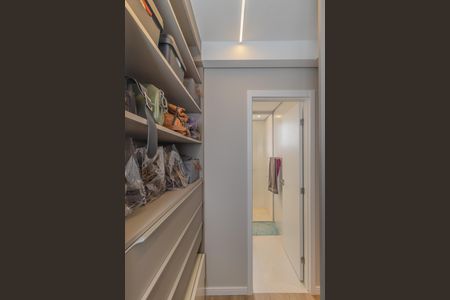 Apartamento à venda com 127m², 3 quartos e 3 vagas Apartamento à venda com 127m², 3 quartos e 3 vagasCloset do quarto 3