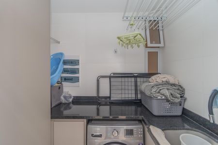 Apartamento à venda com 127m², 3 quartos e 3 vagas Apartamento à venda com 127m², 3 quartos e 3 vagasÁrea de Serviço