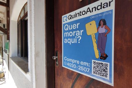Casa de condomínio à venda com 90m², 3 quartos e sem vaga Casa de condomínio à venda com 90m², 3 quartos e sem vagaFachada
