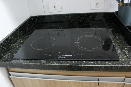 Apartamento para alugar com 56m², 2 quartos e sem vaga Apartamento para alugar com 56m², 2 quartos e sem vagaCozinha - Cooktop