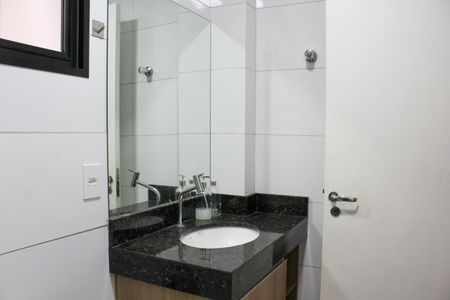 Apartamento para alugar com 56m², 2 quartos e sem vaga Apartamento para alugar com 56m², 2 quartos e sem vagaBanheiro