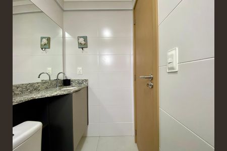 Banheiro Social de apartamento para alugar com 1 quarto, 54m² em Vila Caiçara, Praia Grande