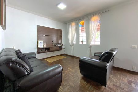 Casa à venda com 500m², 6 quartos e 3 vagasSala