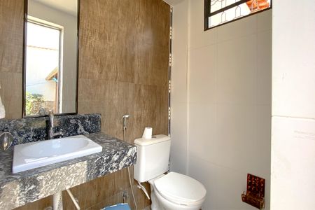 Casa à venda com 500m², 6 quartos e 3 vagasBanheiro de Serviço