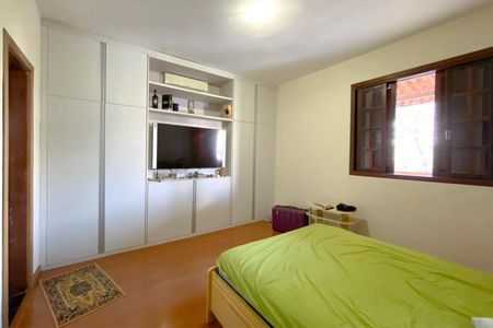 Casa à venda com 500m², 6 quartos e 3 vagasSuíte 1