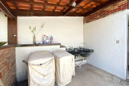 Casa à venda com 500m², 6 quartos e 3 vagasÁrea de Serviço