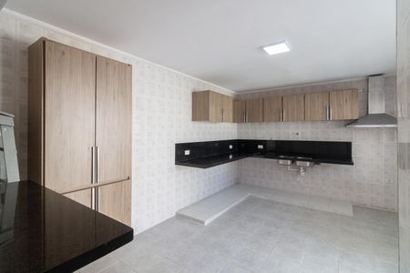 Casa à venda com 156m², 3 quartos e 2 vagas Casa à venda com 156m², 3 quartos e 2 vagasCozinha