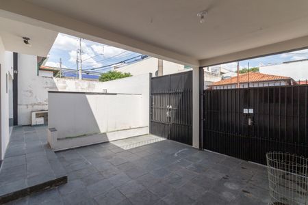 Casa à venda com 156m², 3 quartos e 2 vagas Casa à venda com 156m², 3 quartos e 2 vagasGaragem