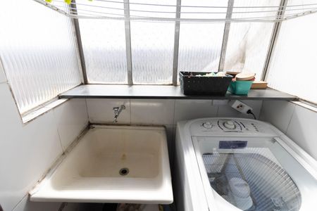 Apartamento à venda com 54m², 2 quartos e 2 vagasLavanderia