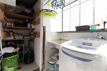 Apartamento à venda com 54m², 2 quartos e 2 vagasLavanderia