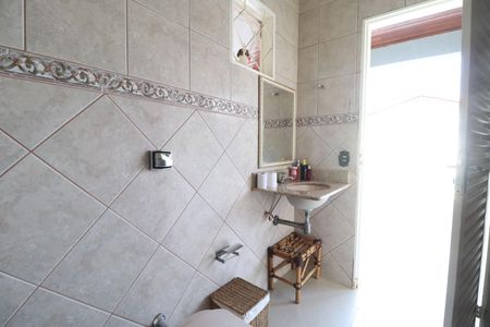 Casa para alugar com 280m², 3 quartos e 3 vagasBanheiro da Piscina