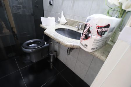 Casa para alugar com 280m², 3 quartos e 3 vagasBanheiro Social