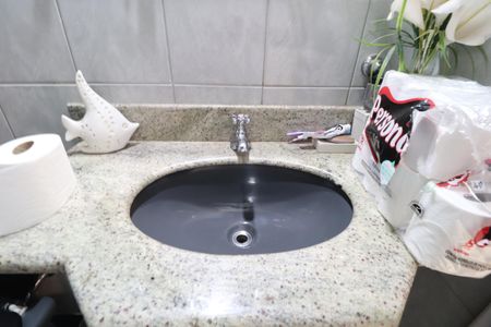 Casa para alugar com 280m², 3 quartos e 3 vagasBanheiro Social