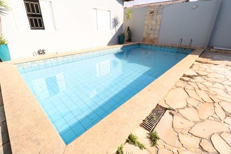 Casa para alugar com 280m², 3 quartos e 3 vagasPiscina