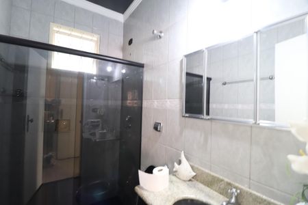 Casa para alugar com 280m², 3 quartos e 3 vagasBanheiro Social