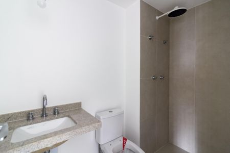 Banheiro de kitnet/studio à venda com 1 quarto, 27m² em Santo Amaro, São Paulo
