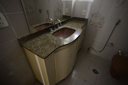 Apartamento para alugar com 69m², 2 quartos e 1 vagaBanheiro