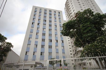 Apartamento para alugar com 69m², 2 quartos e 1 vagaFachada