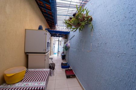 Casa à venda com 187m², 2 quartos e 2 vagas Casa à venda com 187m², 2 quartos e 2 vagasCorredor