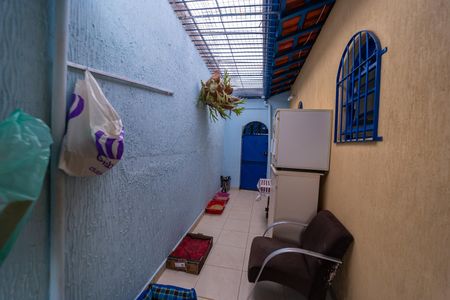 Casa à venda com 187m², 2 quartos e 2 vagas Casa à venda com 187m², 2 quartos e 2 vagasCorredor