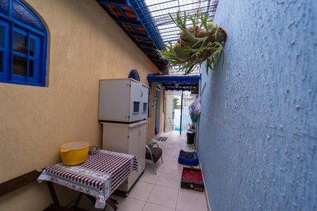 Casa à venda com 187m², 2 quartos e 2 vagas Casa à venda com 187m², 2 quartos e 2 vagasCorredor