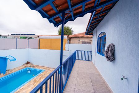 Casa à venda com 187m², 2 quartos e 2 vagas Casa à venda com 187m², 2 quartos e 2 vagasVaranda da Suíte 2