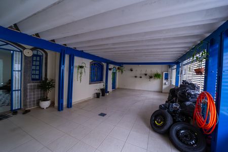 Casa à venda com 187m², 2 quartos e 2 vagas Casa à venda com 187m², 2 quartos e 2 vagasGaragem