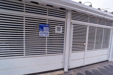 Casa à venda com 187m², 2 quartos e 2 vagas Casa à venda com 187m², 2 quartos e 2 vagasPlaca