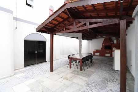 Apartamento à venda com 79m², 2 quartos e 1 vaga Apartamento à venda com 79m², 2 quartos e 1 vagaChurrasqueira