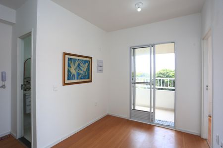 Sala de apartamento para alugar com 2 quartos, 40m² em Jardim Monte Kemel, São Paulo
