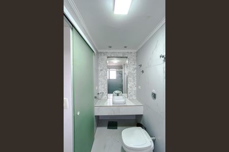 Apartamento à venda com 94m², 3 quartos e 2 vagas Apartamento à venda com 94m², 3 quartos e 2 vagasBanheiro da Suíte