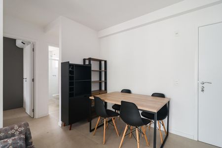 Sala de apartamento para alugar com 2 quartos, 58m² em Vila Andrade, São Paulo