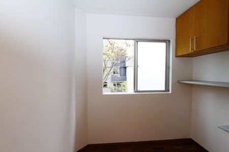 Quarto 1 de apartamento para alugar com 3 quartos, 60m² em Buritis, Belo Horizonte