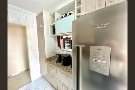 Apartamento à venda com 63m², 3 quartos e 2 vagas Apartamento à venda com 63m², 3 quartos e 2 vagasCozinha