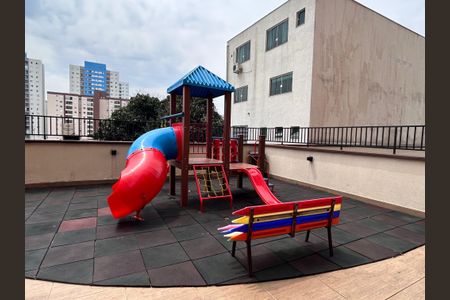 Apartamento à venda com 63m², 3 quartos e 2 vagas Apartamento à venda com 63m², 3 quartos e 2 vagasÁrea comum - Playground