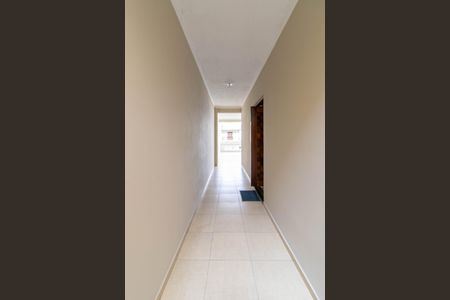 Casa à venda com 300m², 4 quartos e 2 vagas Casa à venda com 300m², 4 quartos e 2 vagasCorredor Lateral