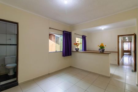 Casa à venda com 300m², 4 quartos e 2 vagas Casa à venda com 300m², 4 quartos e 2 vagasSuíte 2