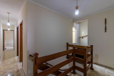 Casa à venda com 300m², 4 quartos e 2 vagas Casa à venda com 300m², 4 quartos e 2 vagasCorredor