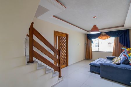 Sala de casa à venda com 4 quartos, 300m² em Parque Continental Ii, Guarulhos