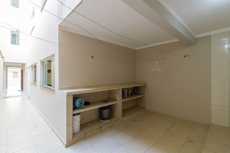 Casa à venda com 300m², 4 quartos e 2 vagas Casa à venda com 300m², 4 quartos e 2 vagasÁrea de Serviço