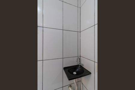 Casa à venda com 300m², 4 quartos e 2 vagas Casa à venda com 300m², 4 quartos e 2 vagasBanheiro Social
